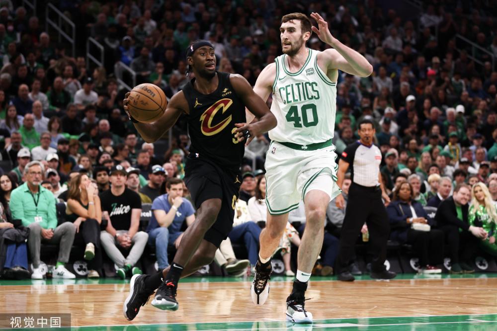 进的足球技 进的足球技